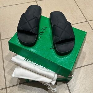 Bottega Veneta Slides